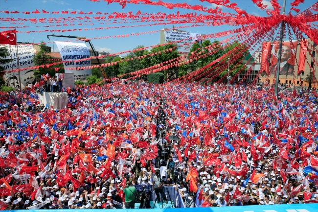 Cumhurbaşkanı Erdoğan: Eskişehir'i 2019 Türk Dünyası Eğitim Başkenti ilan ediyoruz